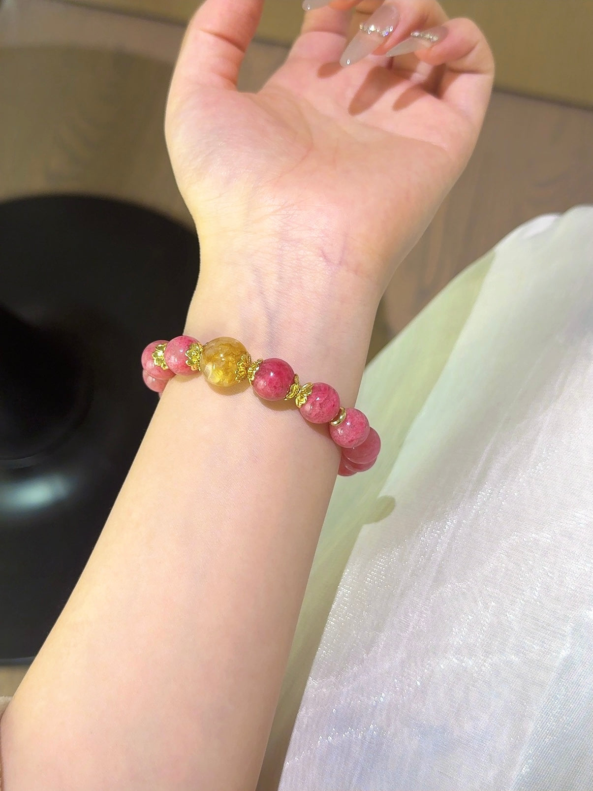 ▫️▪️ Rose stone yellow gum flower white moonlight bracelet